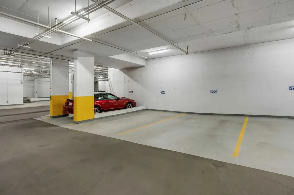 221 Quarry Way SE Calgary AB T2C 5M7