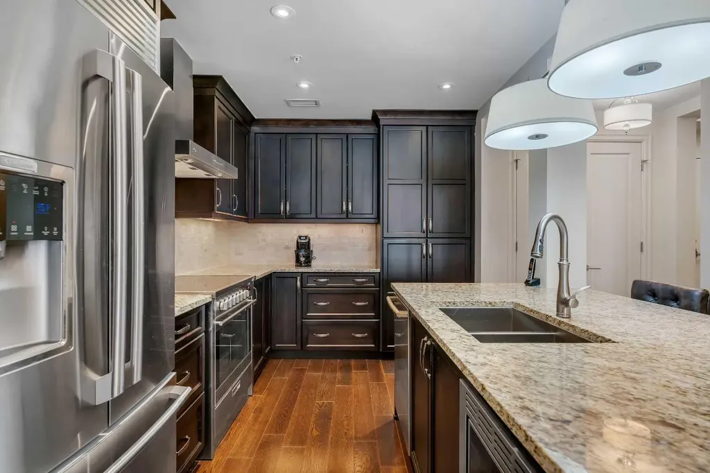 221 Quarry Way SE Calgary AB T2C 5M7
