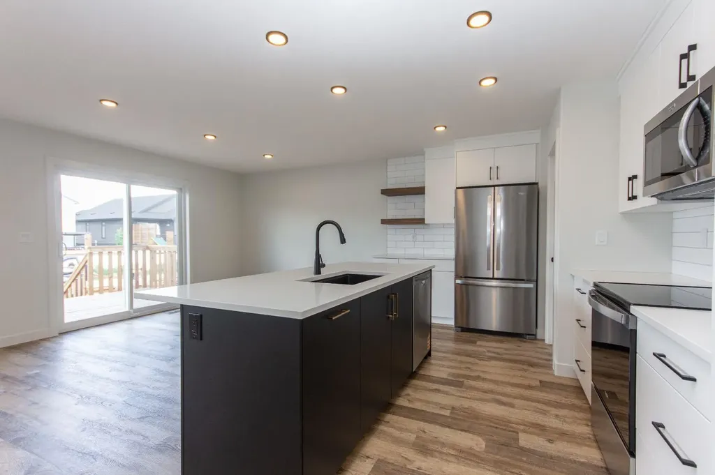 4425 53 Street Rocky Mountain House AB T4T 0C3
