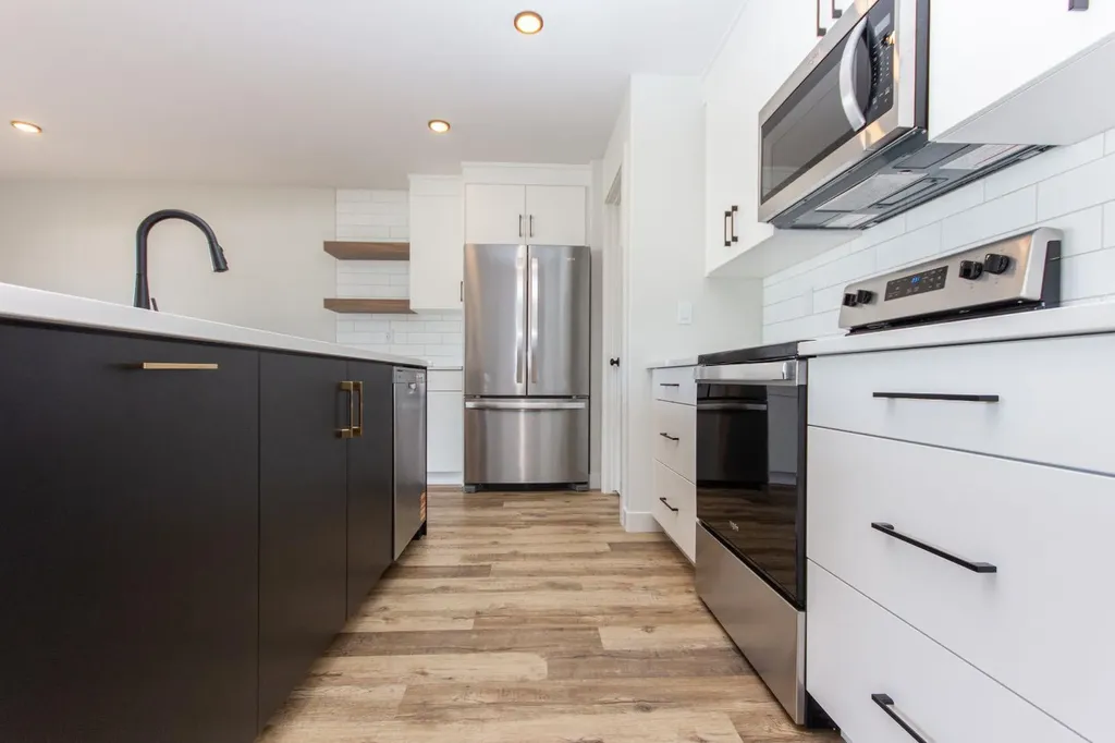 4425 53 Street Rocky Mountain House AB T4T 0C3