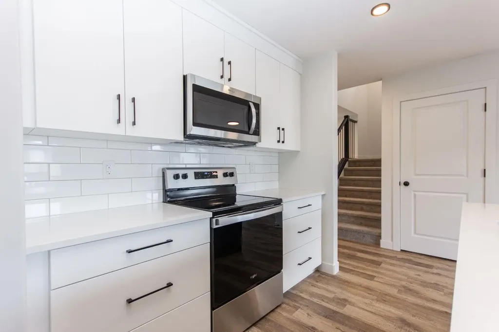 4425 53 Street Rocky Mountain House AB T4T 0C3