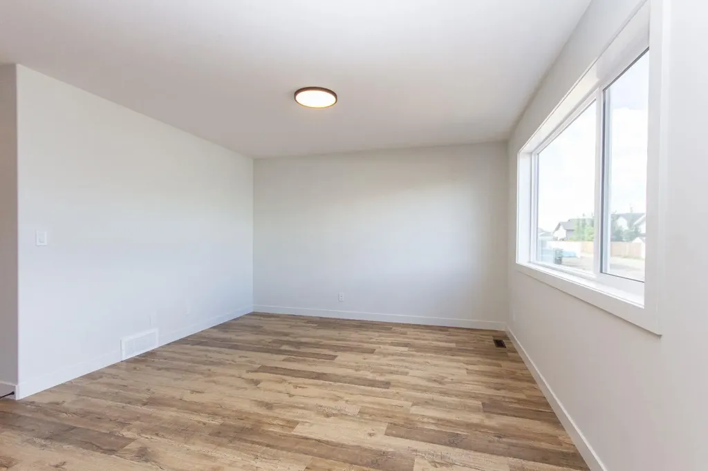 4425 53 Street Rocky Mountain House AB T4T 0C3