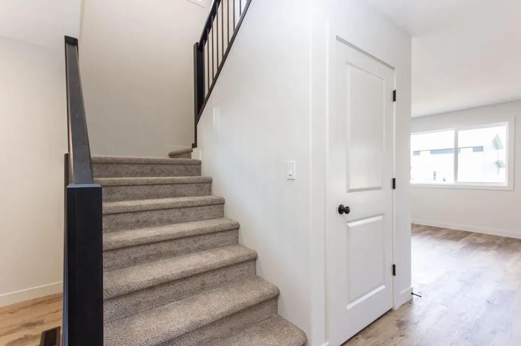 4425 53 Street Rocky Mountain House AB T4T 0C3