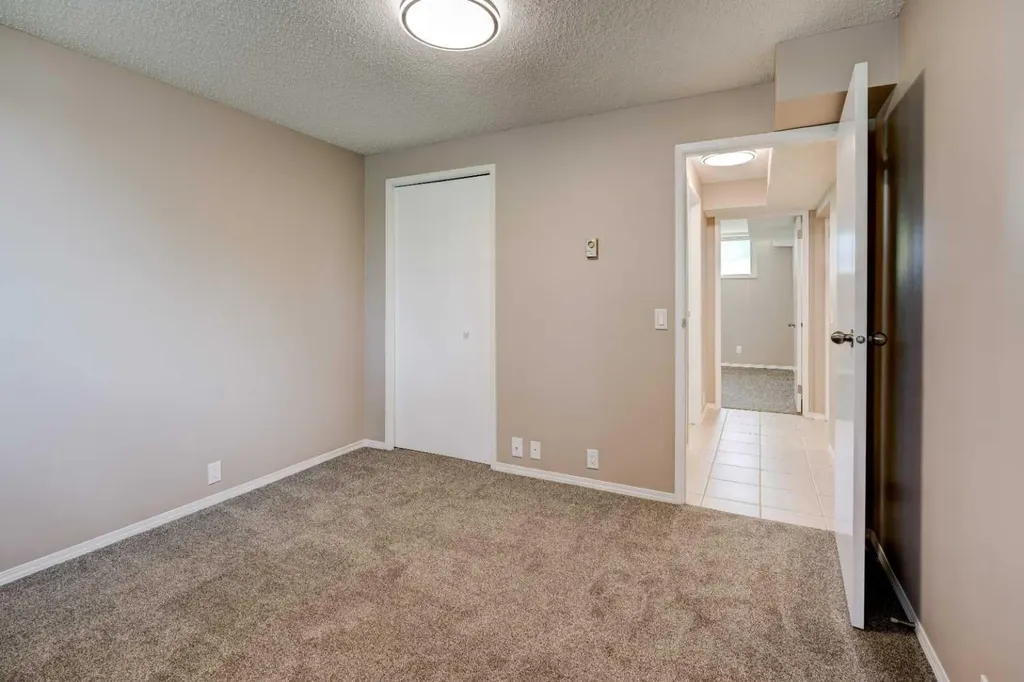 27 Dovely Way SE Calgary AB T2B 2K7