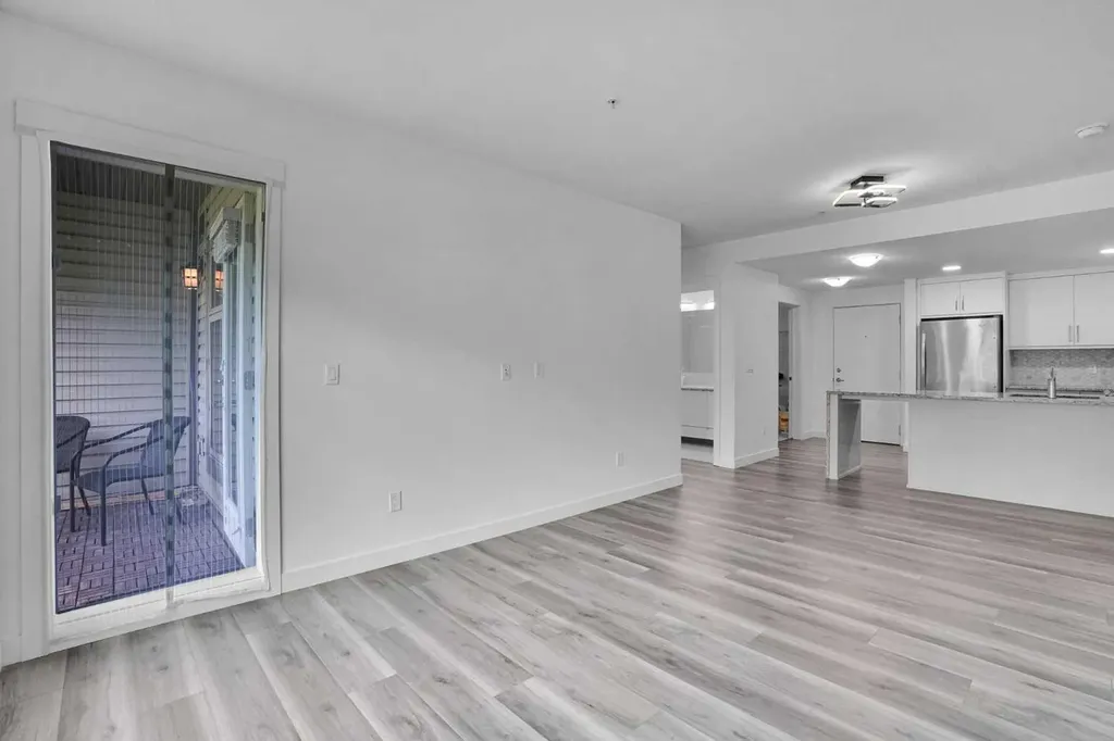 15 Aspenmont Heights SW Calgary AB T3H 0E3