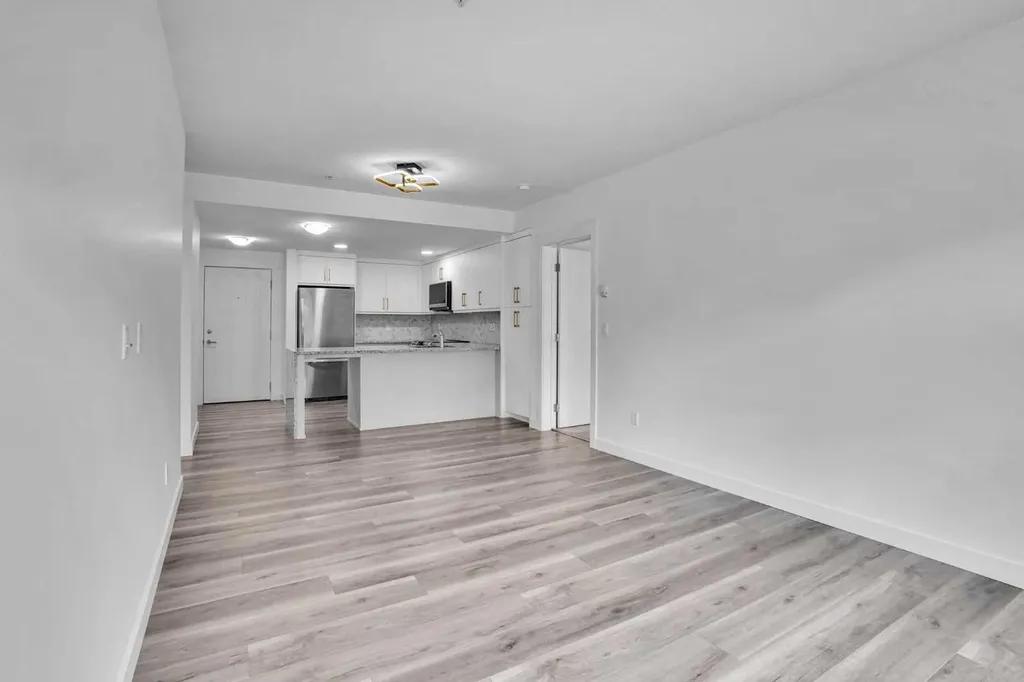 15 Aspenmont Heights SW Calgary AB T3H 0E3