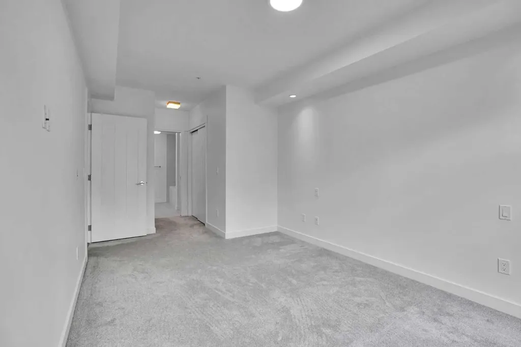 15 Aspenmont Heights SW Calgary AB T3H 0E3