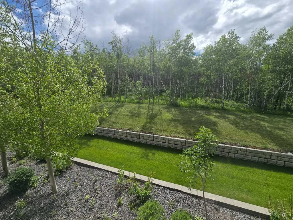 15 Aspenmont Heights SW Calgary AB T3H 0E3