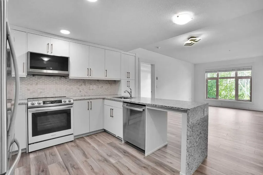 15 Aspenmont Heights SW Calgary AB T3H 0E3