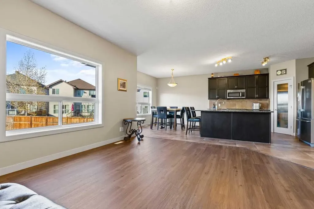 38 Everhollow Green SW Calgary AB T2Y0H4