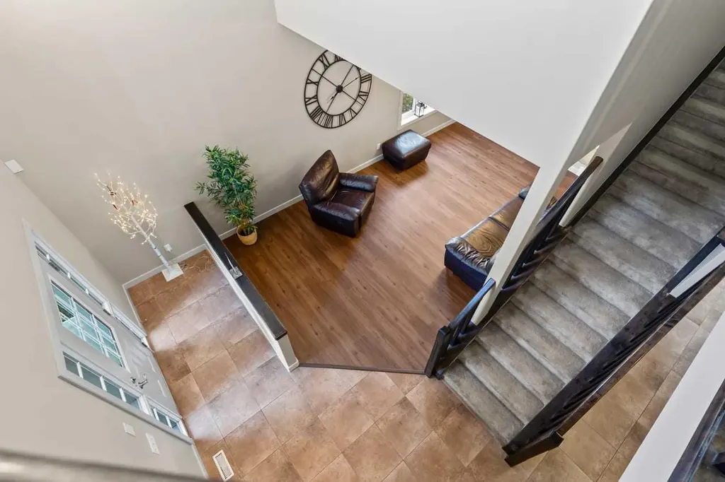38 Everhollow Green SW Calgary AB T2Y0H4
