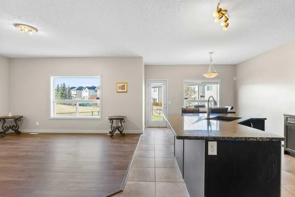 38 Everhollow Green SW Calgary AB T2Y0H4