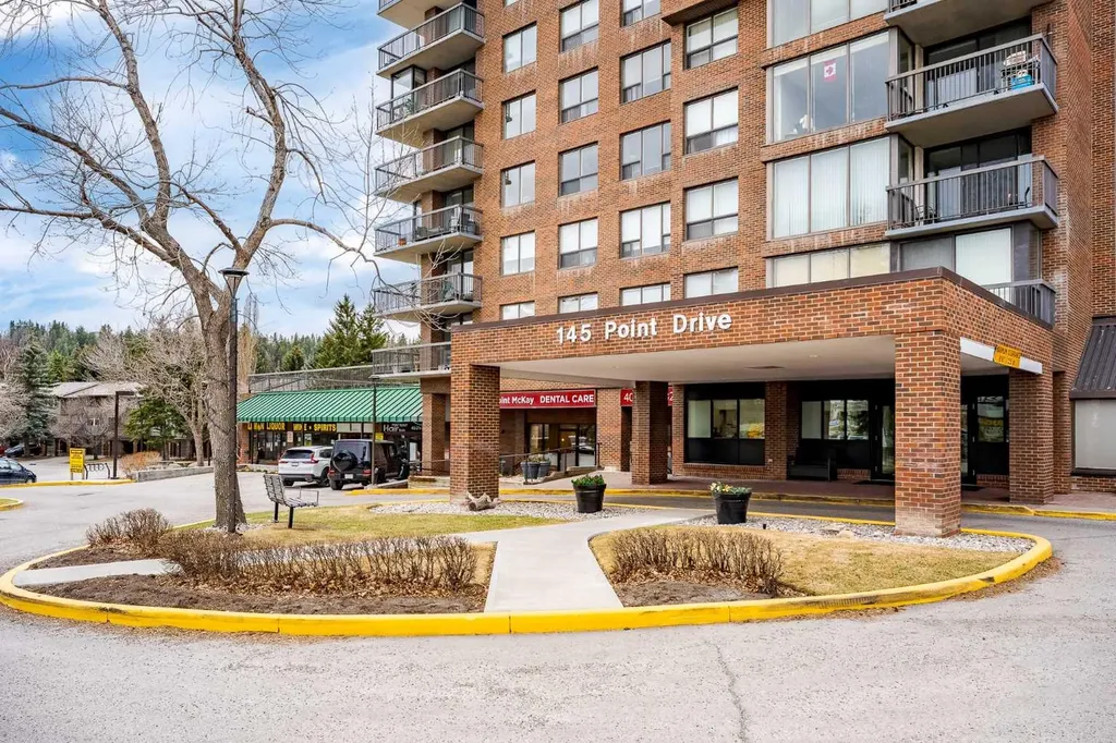145 Point Drive NW Calgary AB T3B 4W1