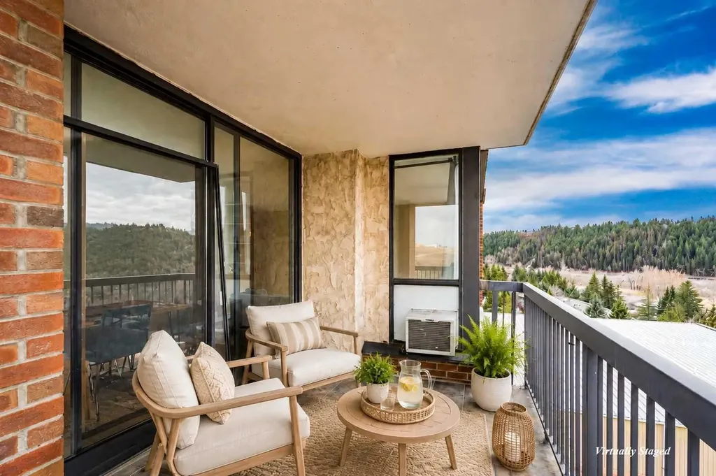 145 Point Drive NW Calgary AB T3B 4W1