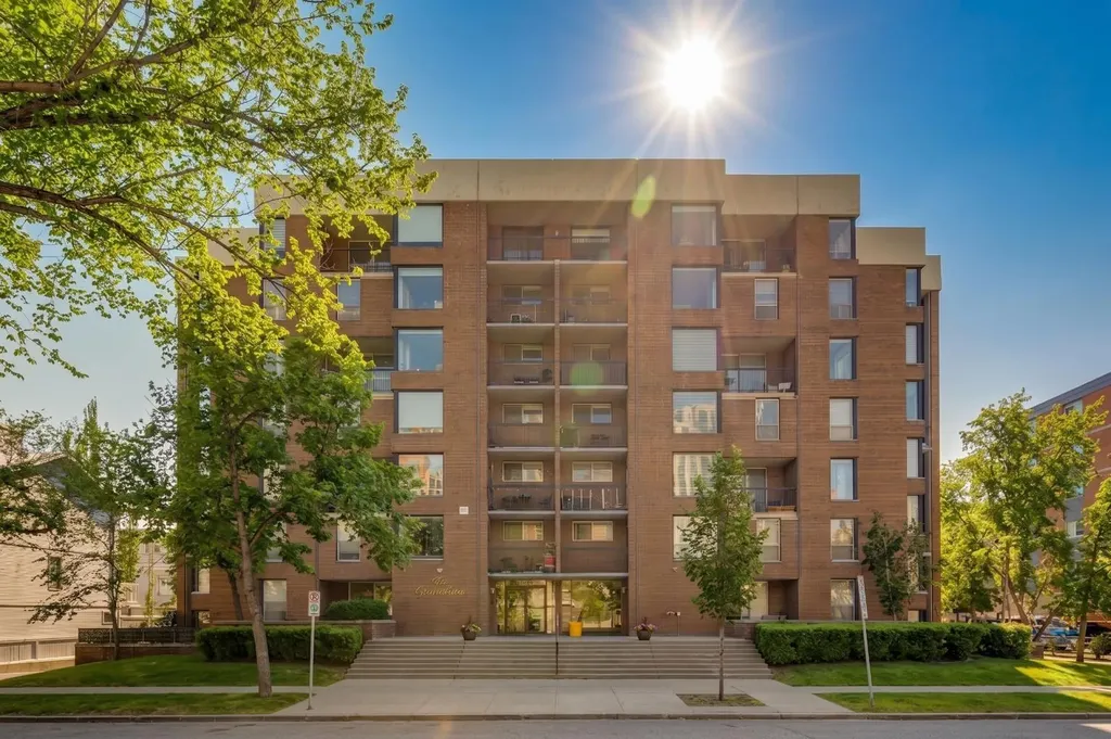 1123 13 Avenue SW Calgary AB T2R 0L7