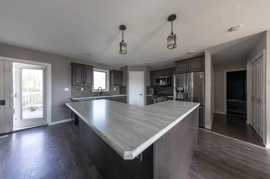19 3rd Street West St. Walburg SK S0M2T0