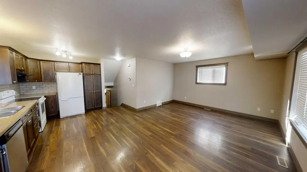 11246 75a Avenue Grande Prairie AB T8W0C3