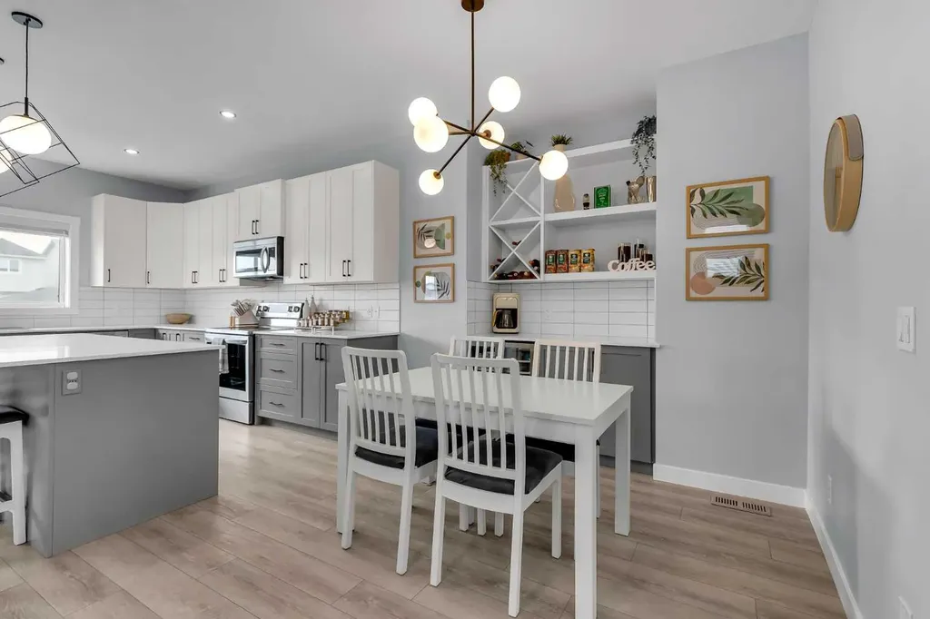 228 Hillcrest Road SW Airdrie AB T4B 4J8