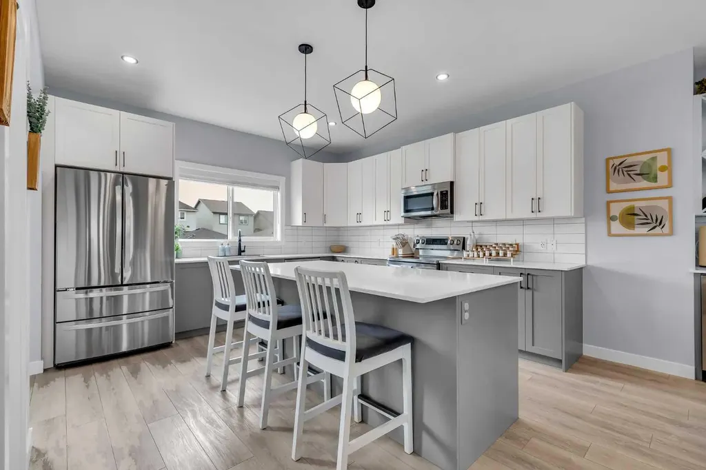 228 Hillcrest Road SW Airdrie AB T4B 4J8