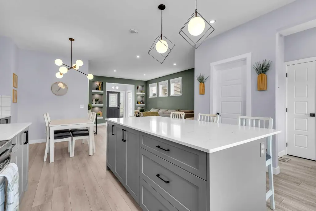 228 Hillcrest Road SW Airdrie AB T4B 4J8