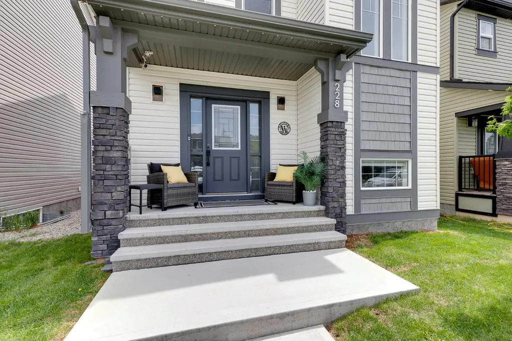 228 Hillcrest Road SW Airdrie AB T4B 4J8