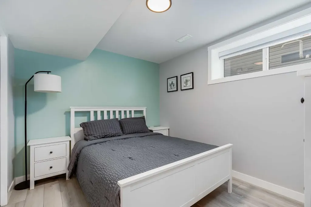 228 Hillcrest Road SW Airdrie AB T4B 4J8