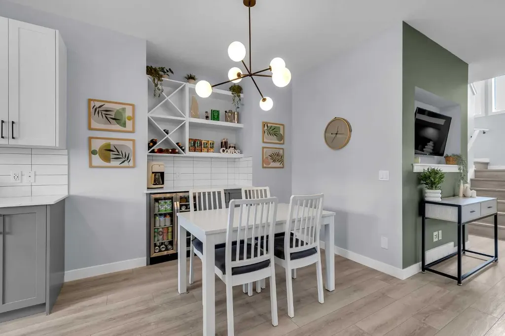 228 Hillcrest Road SW Airdrie AB T4B 4J8