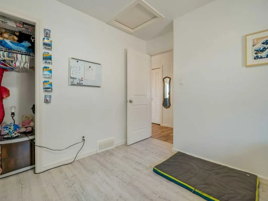 202 Mt Sundance Crescent W Lethbridge AB T1J 0T6