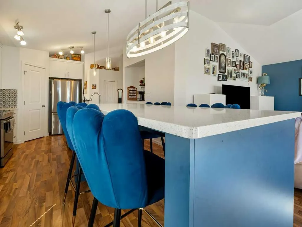 202 Mt Sundance Crescent W Lethbridge AB T1J 0T6