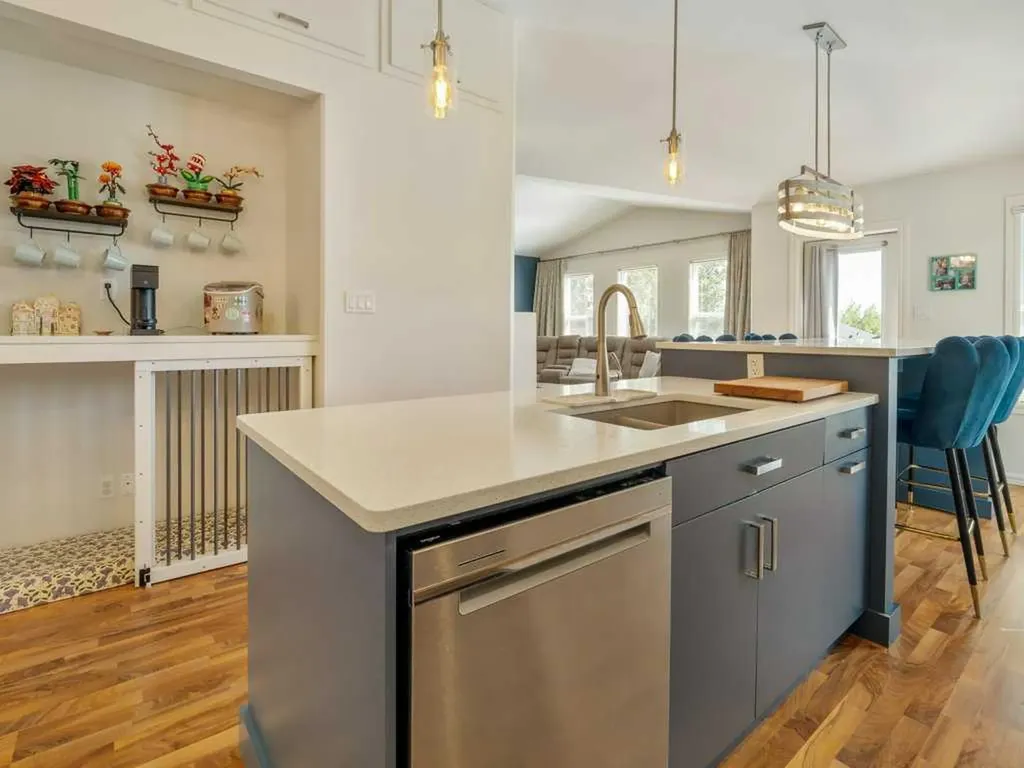 202 Mt Sundance Crescent W Lethbridge AB T1J 0T6