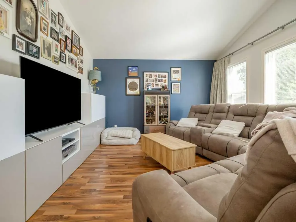 202 Mt Sundance Crescent W Lethbridge AB T1J 0T6
