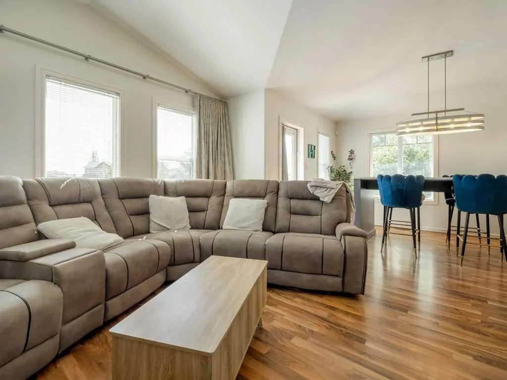 202 Mt Sundance Crescent W Lethbridge AB T1J 0T6