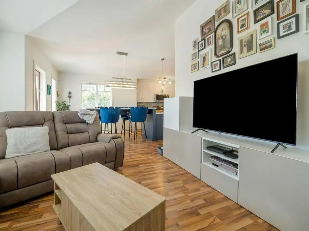 202 Mt Sundance Crescent W Lethbridge AB T1J 0T6