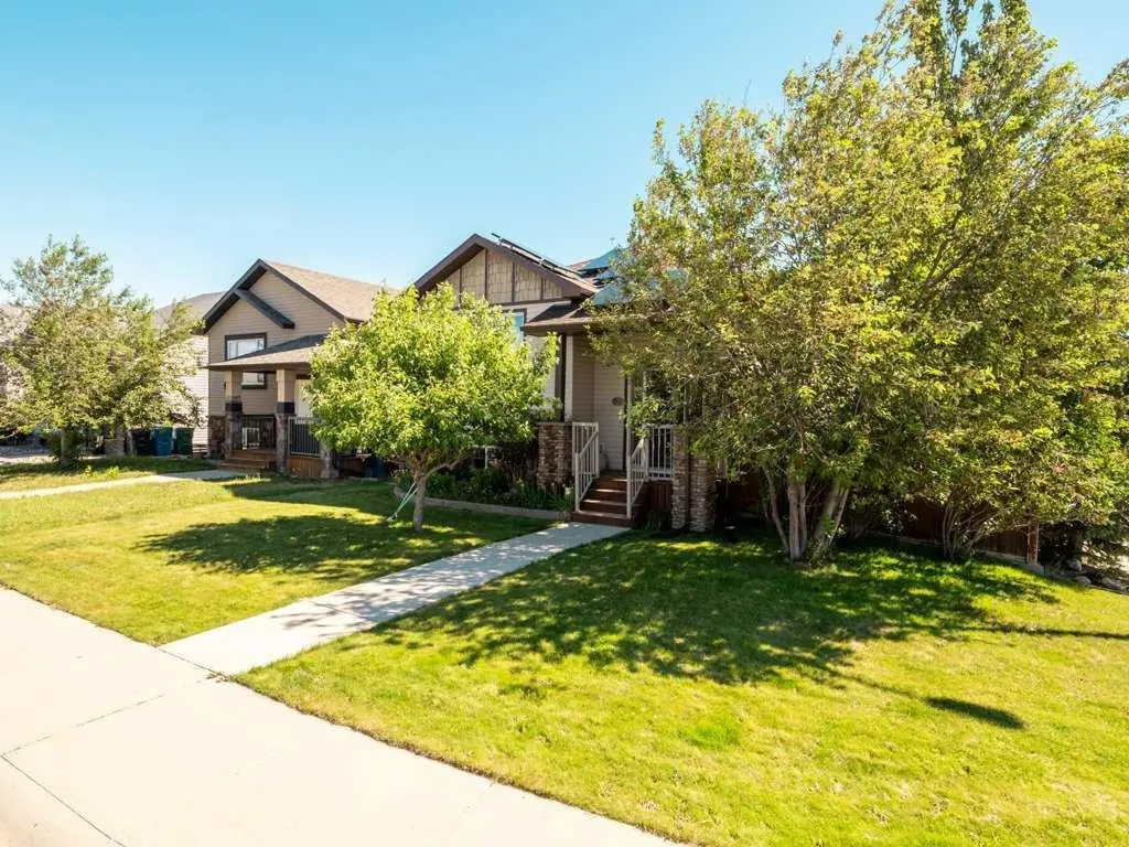 202 Mt Sundance Crescent W Lethbridge AB T1J 0T6
