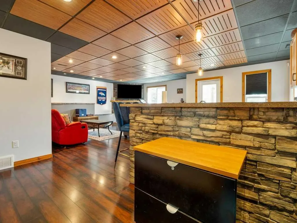202 Mt Sundance Crescent W Lethbridge AB T1J 0T6
