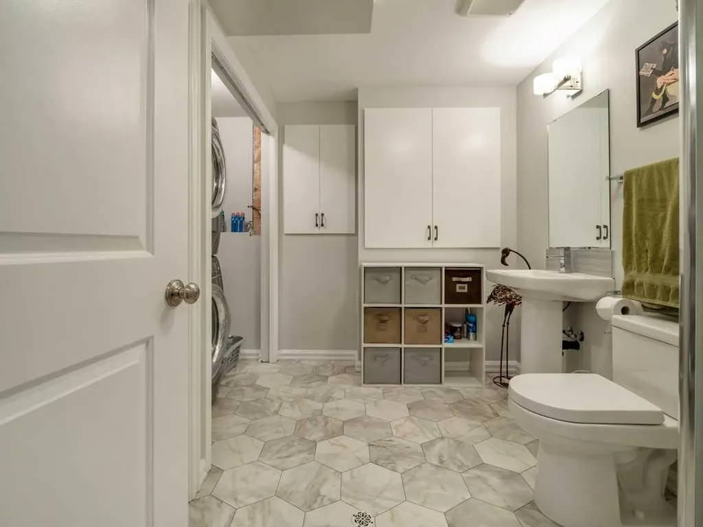 202 Mt Sundance Crescent W Lethbridge AB T1J 0T6