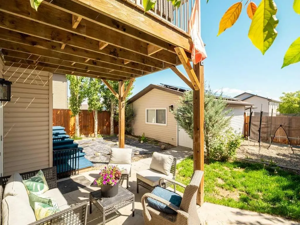 202 Mt Sundance Crescent W Lethbridge AB T1J 0T6