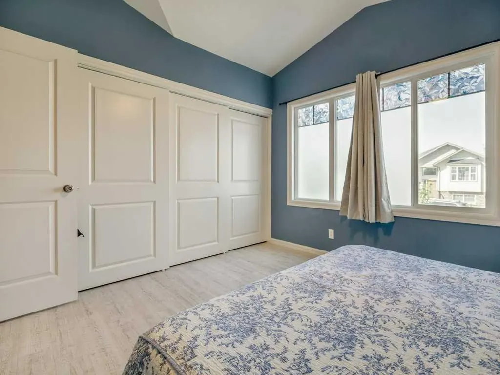 202 Mt Sundance Crescent W Lethbridge AB T1J 0T6