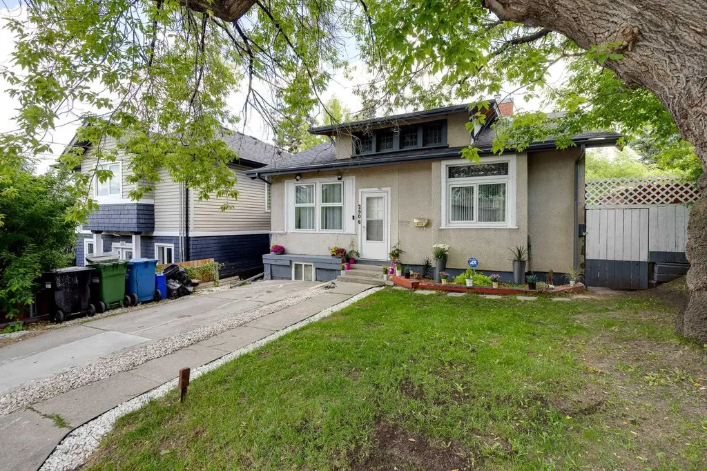 2906 17 Street SW Calgary AB T2T 4N5