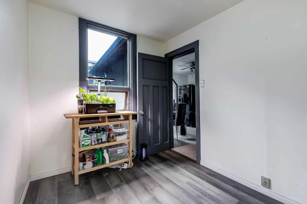 2906 17 Street SW Calgary AB T2T 4N5