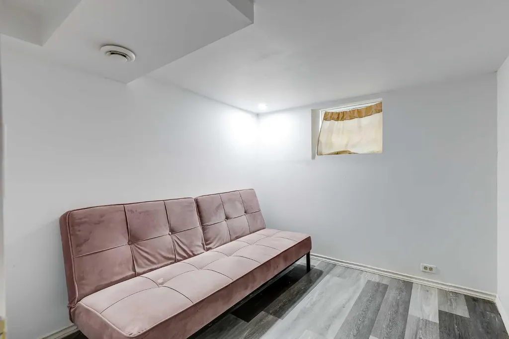2906 17 Street SW Calgary AB T2T 4N5