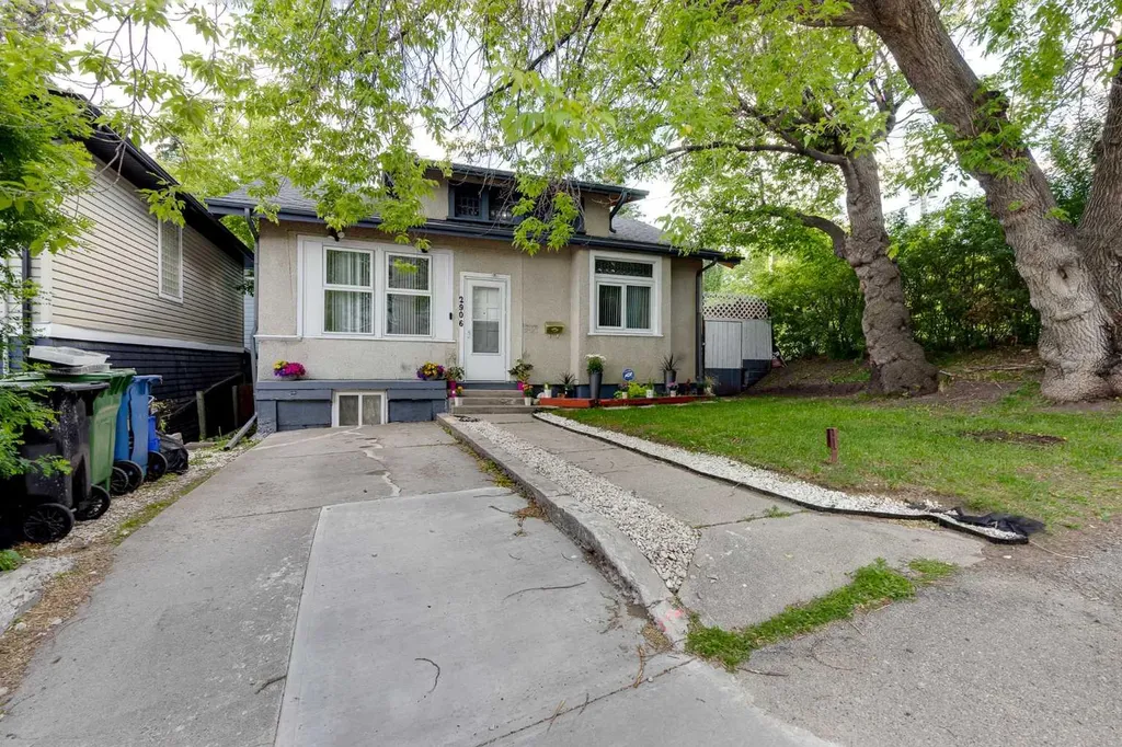 2906 17 Street SW Calgary AB T2T 4N5