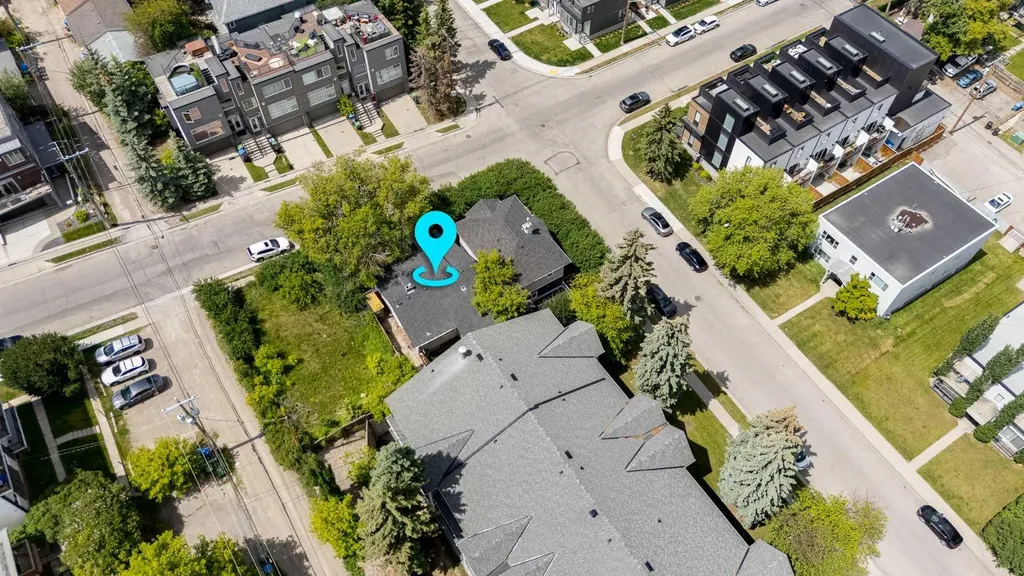 2906 17 Street SW Calgary AB T2T 4N5