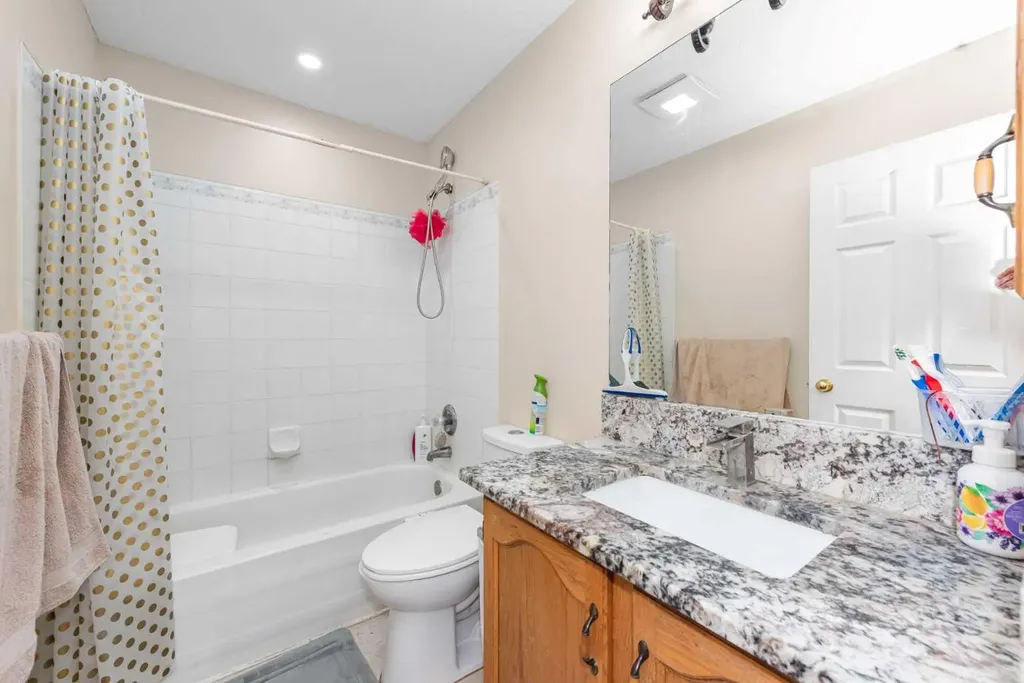 7820 Laguna Way NE Calgary AB T1Y 7G8