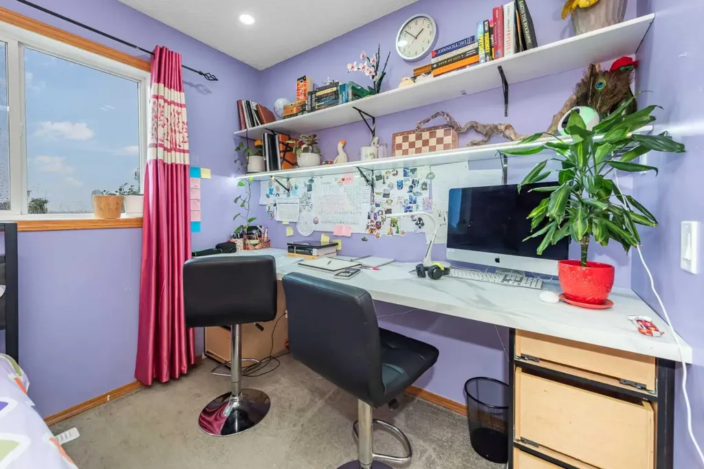 7820 Laguna Way NE Calgary AB T1Y 7G8