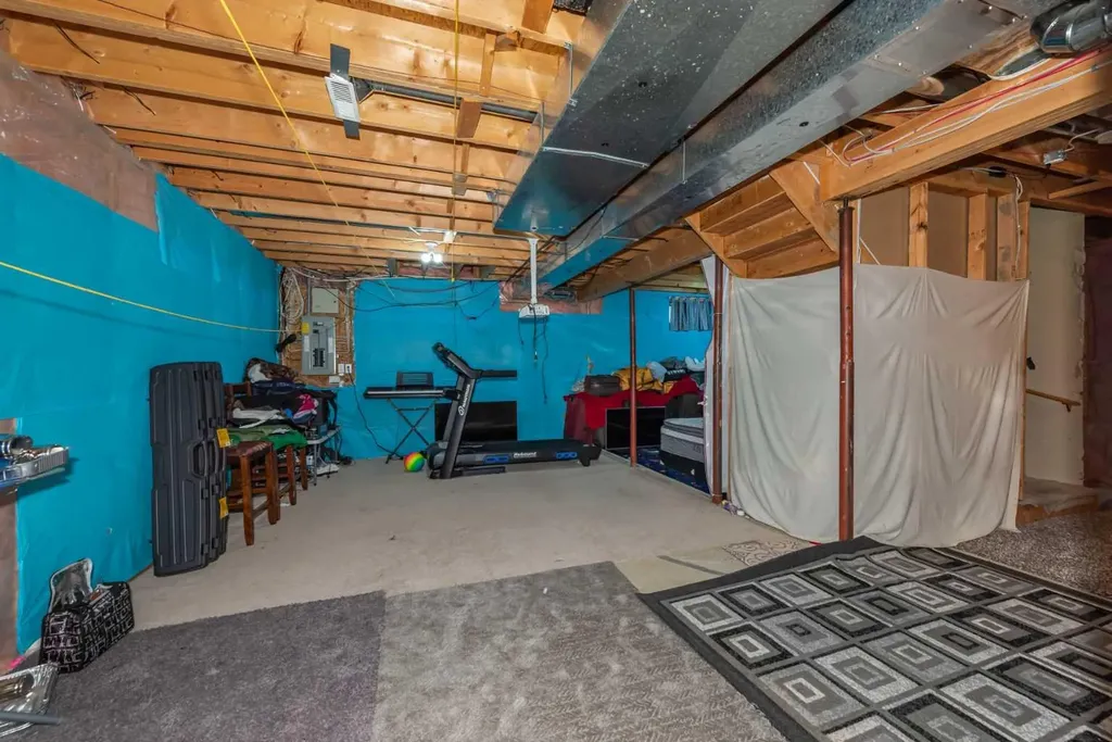 7820 Laguna Way NE Calgary AB T1Y 7G8