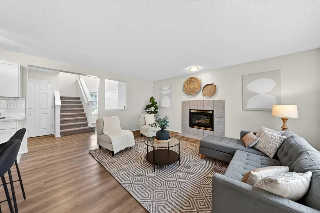 337 Citadel Drive NW Calgary AB T2G 4V9