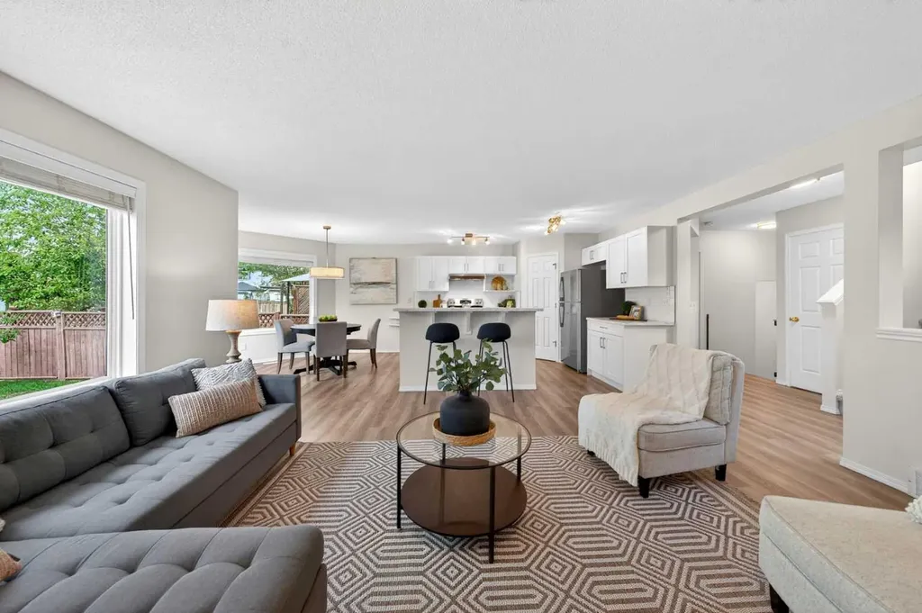 337 Citadel Drive NW Calgary AB T2G 4V9