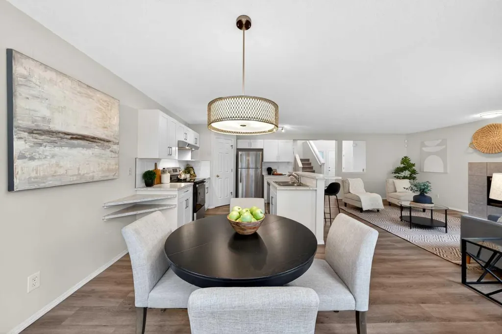 337 Citadel Drive NW Calgary AB T2G 4V9