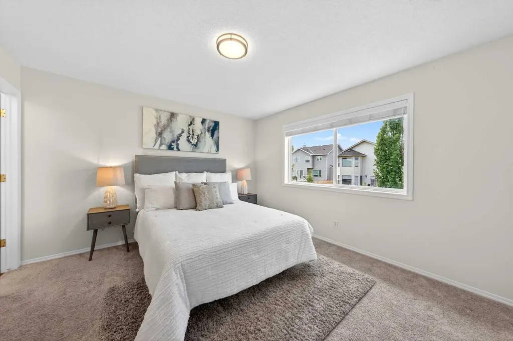 337 Citadel Drive NW Calgary AB T2G 4V9